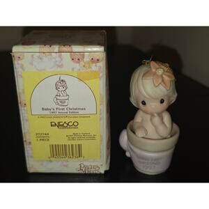 Precious Moments Babys First Christmas 1997 Ornament Enesco 272744